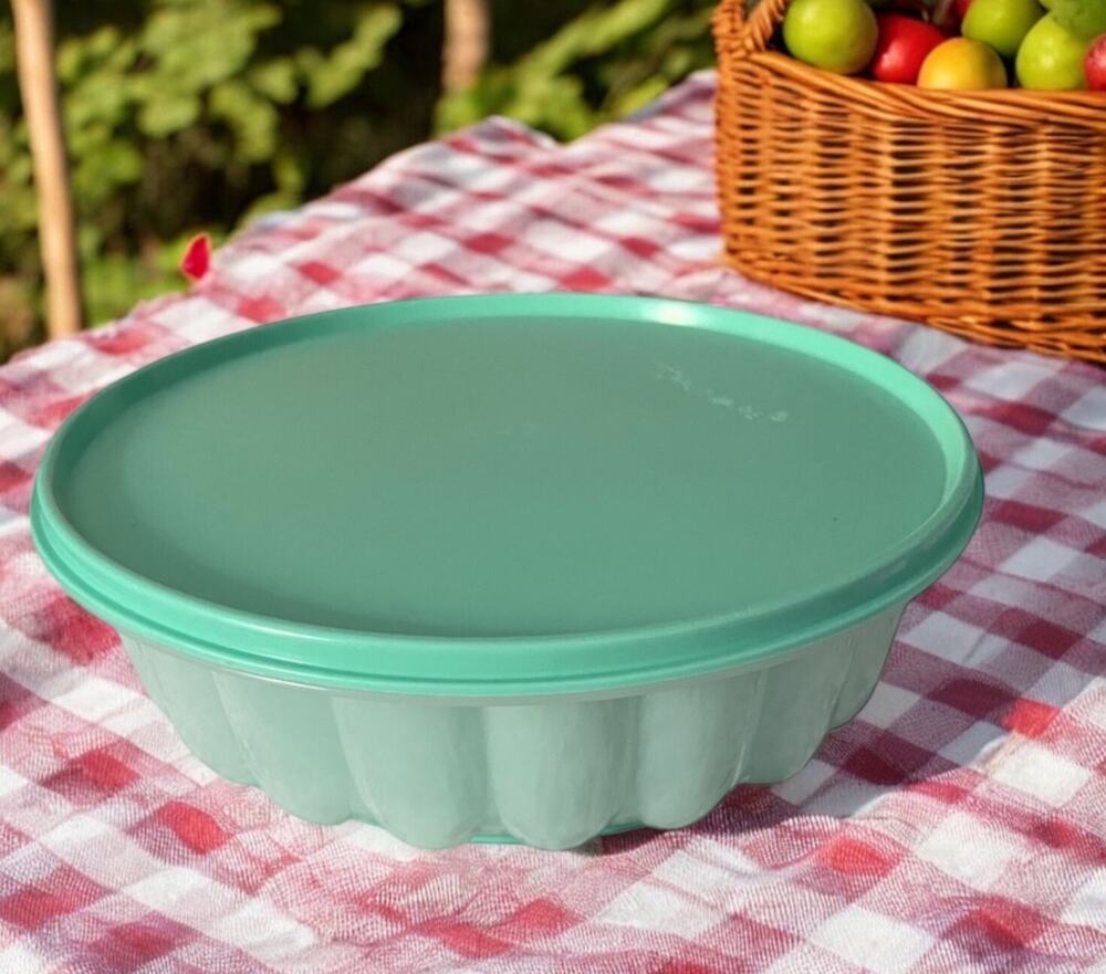 TUPPERWARE JELLO / ICE MOLD Jel Ring Mold FAST SHIPPING 1962-33